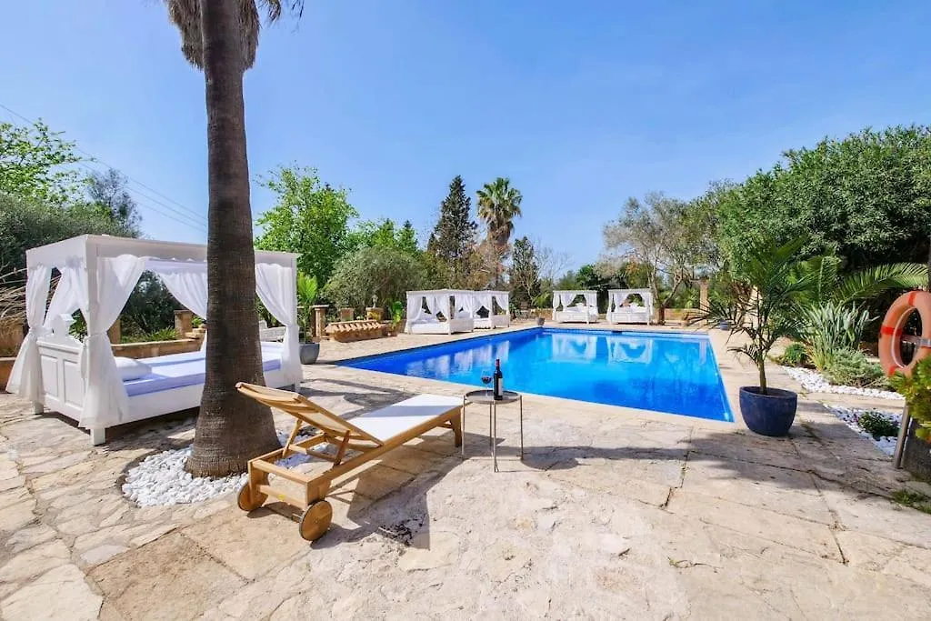 Caragol, Modern, Ruhig,Stilvoll, Xxl Pool, Wifi, Apartment Manacor  Spain