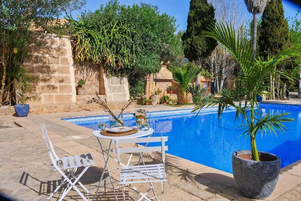Caragol, Modern, Ruhig,Stilvoll, Xxl Pool, Wifi, Apartment Manacor  Spain